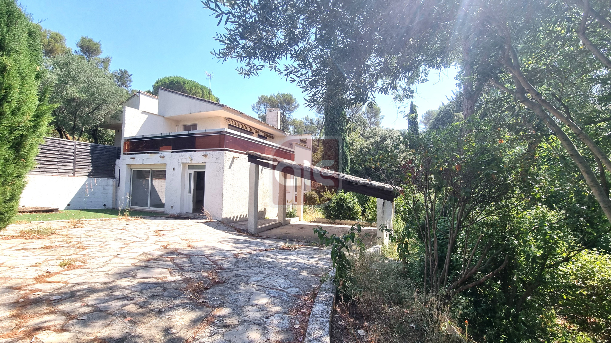 VENTE VILLA 8 PIECES SAINT CLEMENT DE RIVIERE